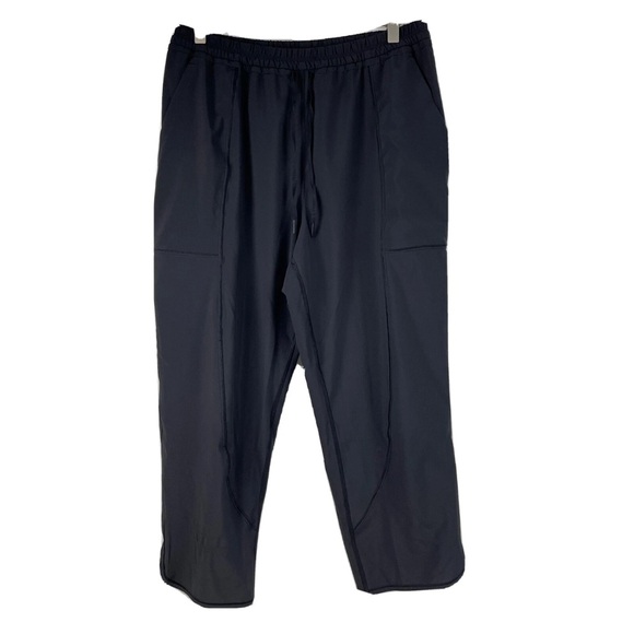 lululemon athletica Pants - Lululemon Final Play Crop 23" Black
Pants Women's Size 6